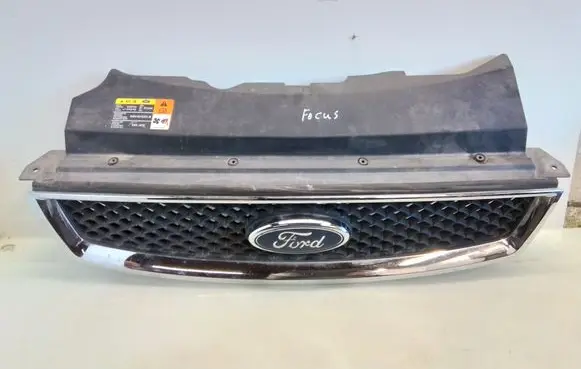 Ford Focus Front bumper upper radiator grill