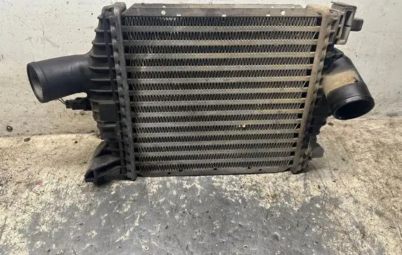 Mercedes-Benz Vito Viano W638 Intercooler radiator 6385012901