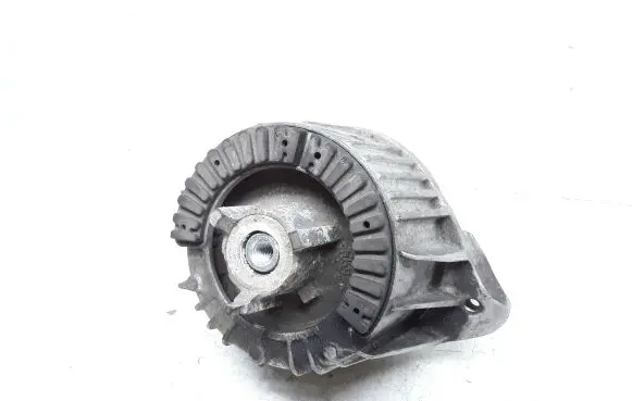 Mercedes-Benz C W204 Engine mount bracket A2122406417