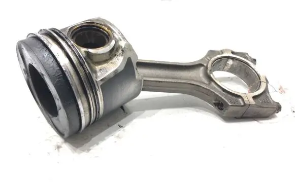 BMW X3 E83 Piston with connecting rod M57D30