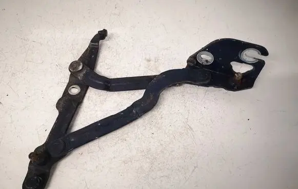 Volkswagen PASSAT B5 Tailgate/trunk/boot hinge 8D5827302C