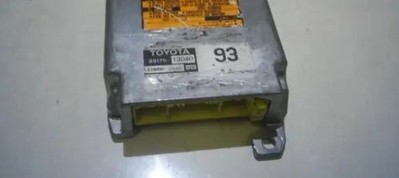 Toyota Corolla E120 E130 Airbag control unit/module 8917013040 89170-13040