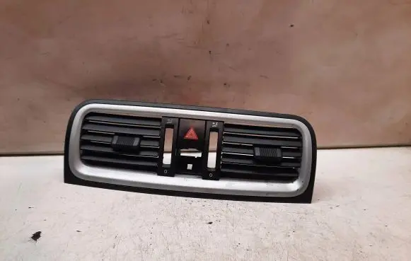Skoda Roomster (5J) Dash center air vent grill 5J0820951S01