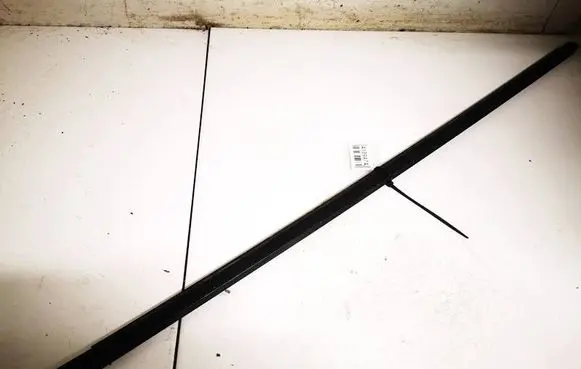 Mazda 3 I Front door glass trim molding 
