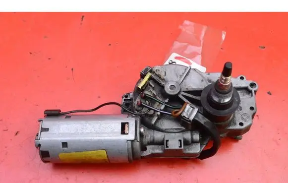 Volkswagen Golf III Rear window wiper motor 1H6955713A