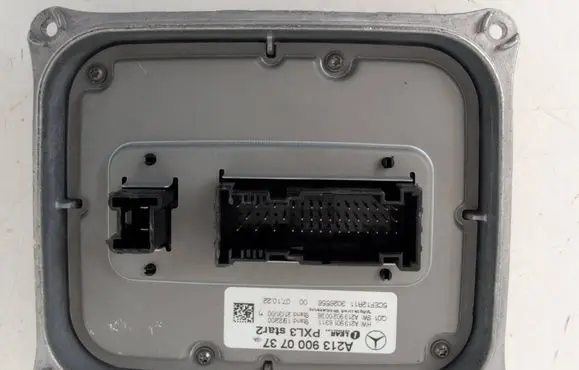 Mercedes-Benz E W213 Headlight ballast module Xenon A2139000737 A2139016311 A2139020026