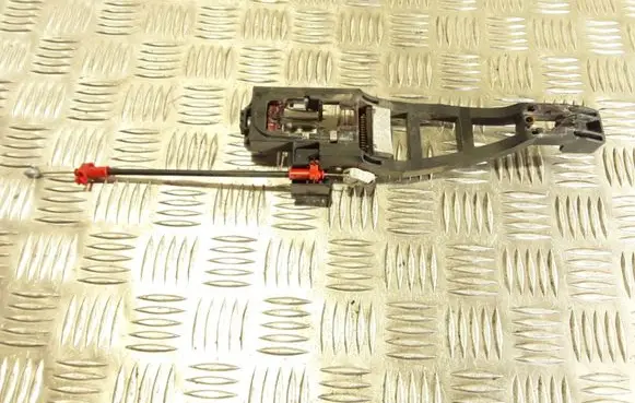Rear door exterior handle/bracket