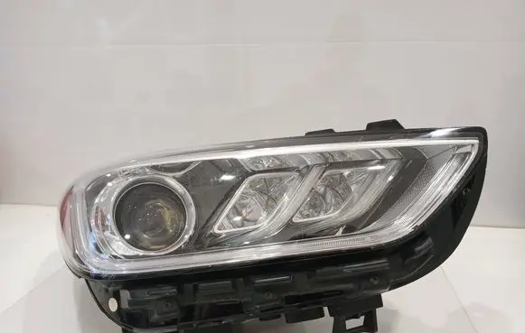 Genesis G90 Headlight/headlamp 92102D2