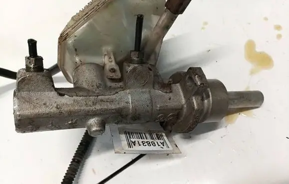 Citroen C4 I Master brake cylinder 