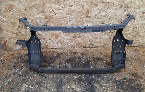 Nissan Qashqai Radiator support slam panel