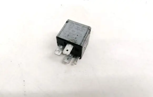 Seat Ibiza III (6L) Other relay 1J0906381A V23134-B63-X396
