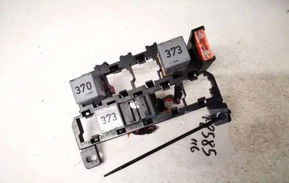 Audi A6 S6 C6 4F Fuse box set 4f0937503