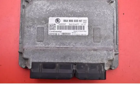 Skoda Octavia Mk2 (1Z) Engine control unit/module ECU 06A906033NT