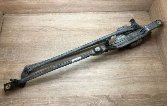 Ford Focus Front wiper linkage and motor 4M5117508BA 0390241732 4M5117504BB