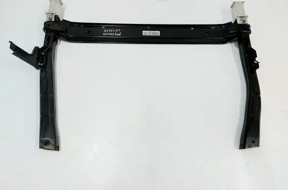 Volvo XC40 Bottom radiator support slam panel 32333099