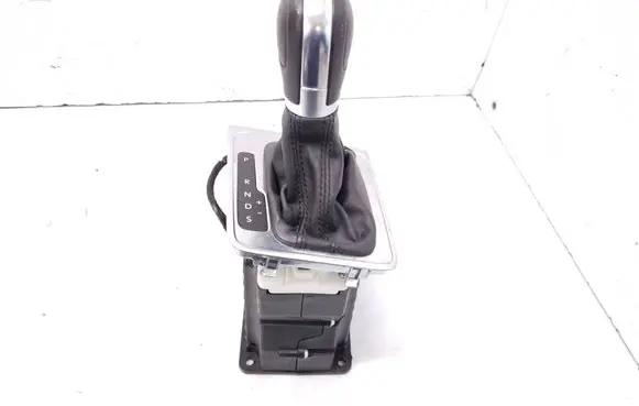 Volkswagen PASSAT B7 Gear shifter/selector 3AB713023A 3AB713203E
