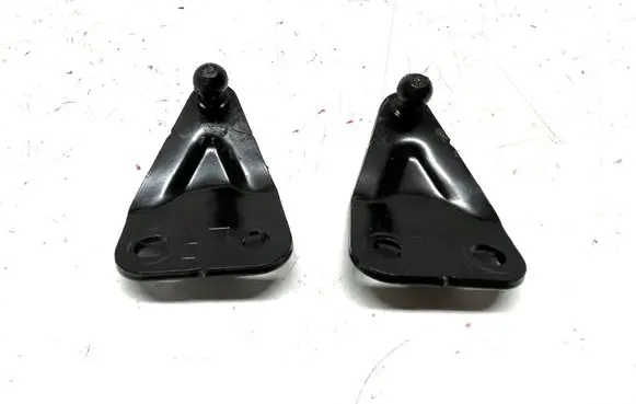 Nissan Juke I F15 Shock absorber/damper mounting bracket