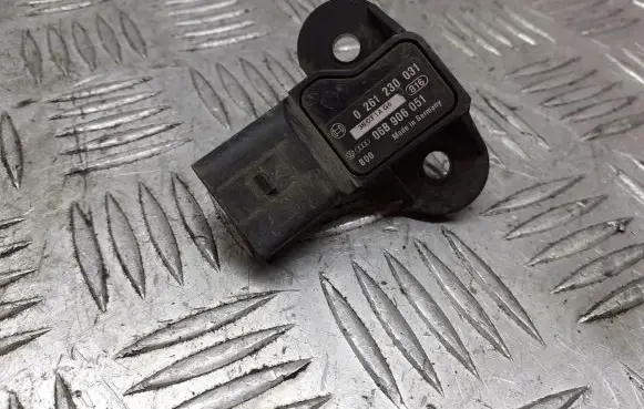Volkswagen Polo Air pressure sensor 06B906051