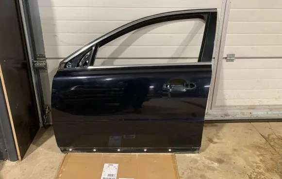 Volvo V70 Front door 