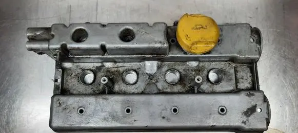 Opel Astra G Rocker cam cover 