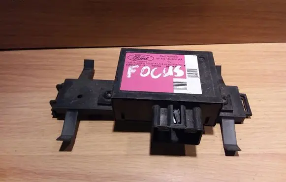 Ford Focus Door central lock control unit/module 98AG15K600AA