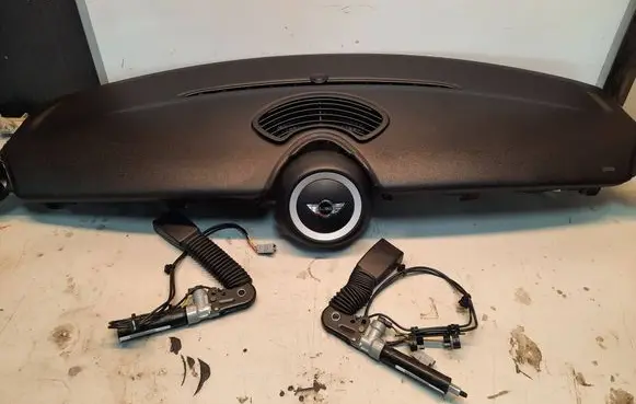 Mini One - Cooper Coupe R56 Dashboard 