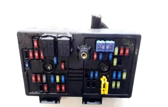Chevrolet Captiva Fuse box set 96821082 PPGF20MF15