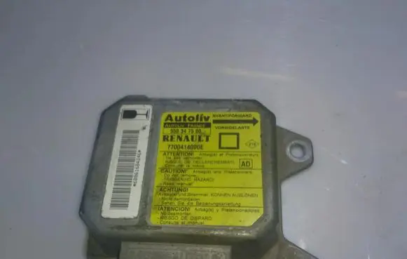 Renault Megane I Airbag control unit/module 550347500 7700414090e