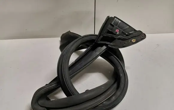 Ford Mustang V Front door rubber seal 