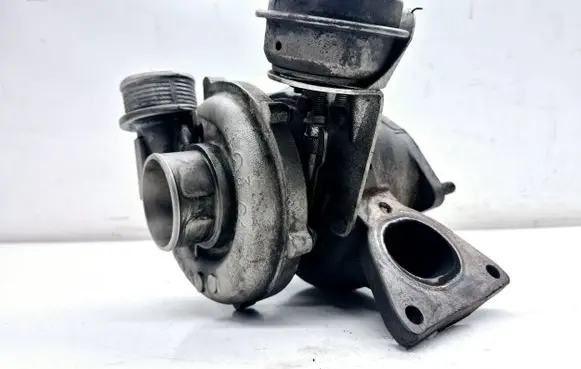 Volvo V70 Turbo 8689592 7251674 GT2052V