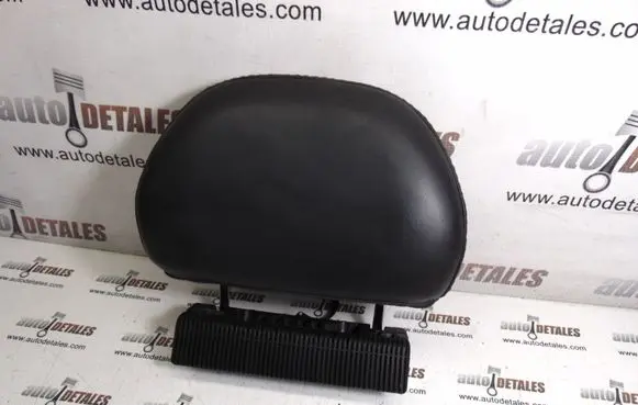 Volvo XC90 Rear seat headrest 