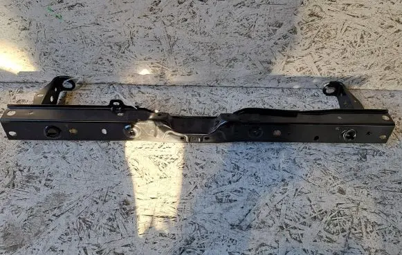 Nissan Leaf II (ZE1) Radiator support slam panel