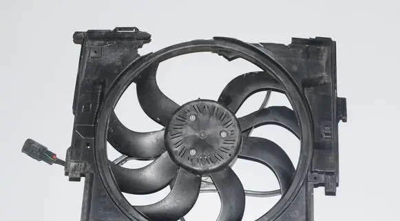 BMW 3 F30 F35 F31 Air conditioning (A/C) fan (condenser) 8641946 8641963