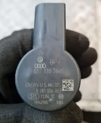 Audi Q5 SQ5 Fuel pressure regulator 057130764H