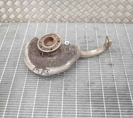 Mercedes-Benz C W205 Front wheel hub 2052200