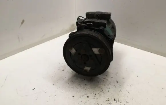 Volvo S40, V40 Air conditioning (A/C) compressor (pump)