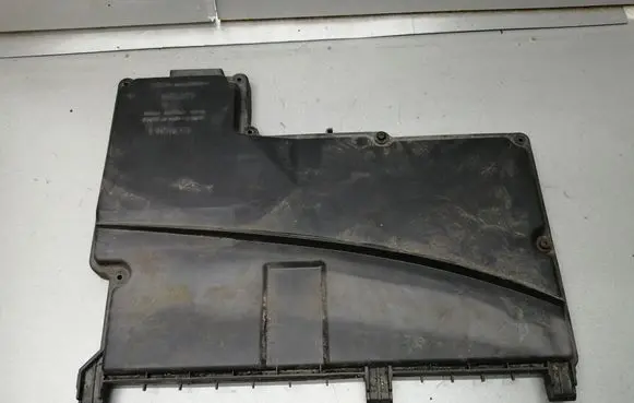 Audi A8 S8 D2 4D Fuse box cover 4D1937128F