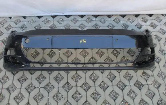Volkswagen Golf VII Front bumper