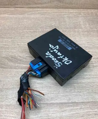 Skoda Octavia Mk1 (1U) Comfort/convenience module 1J0959799Q 5DK007951 WITHPLUG