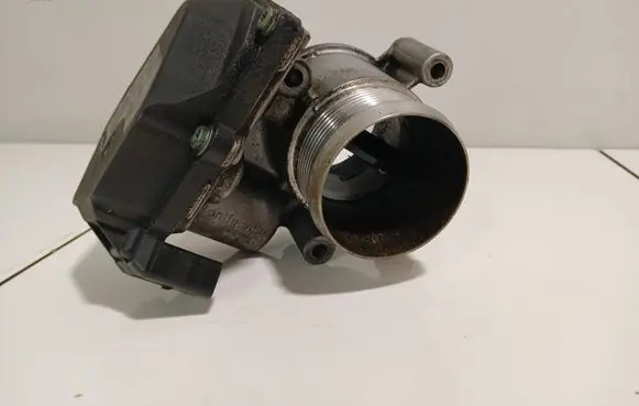 Volkswagen PASSAT CC Throttle valve 03L128063AF A2C83076000 2707150554