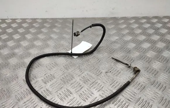 Mercedes-Benz CLA C117 X117 W117 Exhaust gas temperature sensor A0009059105