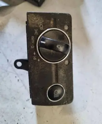Mercedes-Benz CLS C219 Light switch 2115450404 04056085