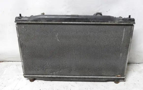 Honda FR-V Radiator set NH684P