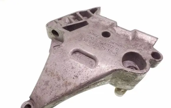 Skoda Octavia Mk2 (1Z) Engine mounting bracket 03G199207G