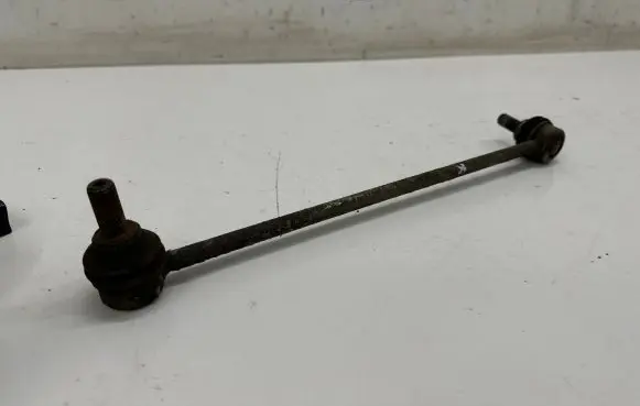 Volkswagen Golf VIII Front anti-roll bar/stabilizer link 
