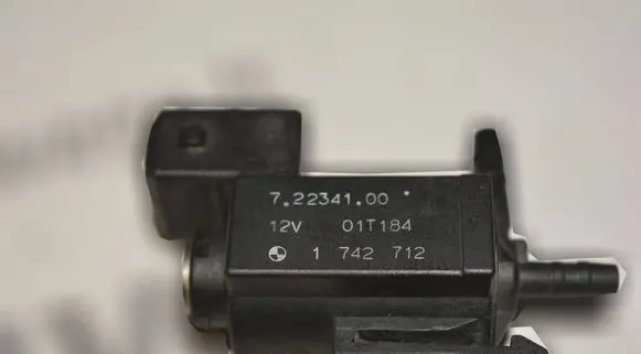 BMW 5 E39 Turbo solenoid valve 1742712