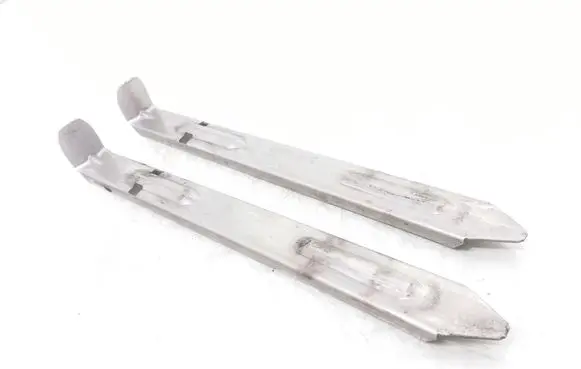 Volvo V70 Headlight/headlamp mounting bracket 30678340
