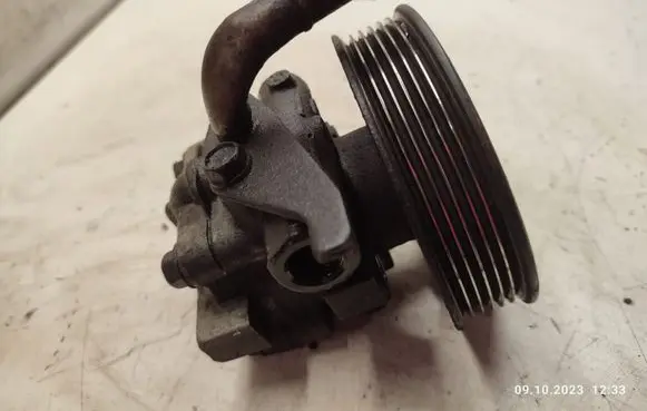 Hyundai Elantra Power steering pump