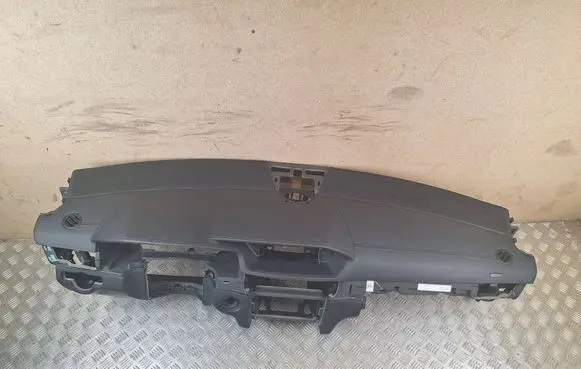 Mercedes-Benz E W212 Dashboard A2126802600