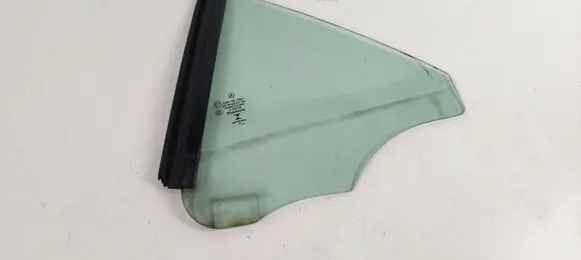 Mercedes-Benz SLK R172 Rear side window E000199